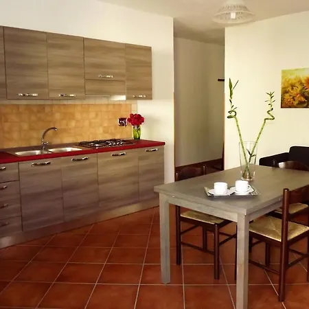 Yellon House Santa Maria Navarrese